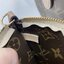 LV Neverfull Bandoulière Inside Out BB Bag กระเป๋าทรงโท้ทไซส์เล็ก พร้อมใบลูกพิมพ์ลายแบรนด์สุดไอคอนิก ดีไซน์ใช้งานได้ทั้งสองด้าน ด้านหนึ่งรังสรรค์จาก Monogram แคนวาสเป็นเอกลักษณ์