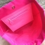 COACH nylon tote bag กระเป๋าสะพายทรง tote วัสดุ nylon หูหิ้วหนัง+ nylon ด้านหน้าปั๊ม logo brand เปิดปิดด้วยกระดุมแม่เหล็ก ภายในกว้าง ใส่ A4 ได้ และมีช่องซิปเล็กใส่ของจุกจิก ใบนี้จุได้เยอะ ทนทานทำความสะอาดง่ายค่ะ สวยทุกสีค่ะ