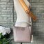 คอลเลคชั่นขายดี มากี่รอบๆ ก็หมดไวทุกรอบ!! TORY BURCH MCGRAW MINI BUCKET BAG กระเป๋าสะพาย และ ถือ คล้องแขน ทรงถัง สะพายได้ 2 ทรง ผลิตจากหนังแท้ หนังลูกวัว หนังนุ่ม หนังหอม น้ำหนักเบามากกก!! หนังลื่น นิ่มสวยมากๆ!! ด้านหน้าประดับโลโก้แบรนด์ ภายในโล่งกว้าง มี