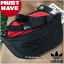 Adidas Waist Bag กระเป๋าสะพายสไตล์สปอร์ตแบบคาดเอวหรือคาดอกดีไซน์สุดฮิตใช้ได้ทั้งชายและหญิง วัสดุไนล่อนเนื้อแมทแบบนิ่มด้านหลังเป็นหนังเรียบ กันน้ำทำความสะอาดง่าย ขนาดกำลังดี น้ำหนักเบา ด้านหน้ามีโลโก้แบรนด์ เปิดปิดด้วยซิปสะดวกใช้ หัวซิปแบรนด์ สายสะพายเลื่อ