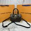 LV Petite Malle Souple Bag / LV Speedy Monogram Bag กระเป๋าสะพายทรงสปีดี้คลาสสิค สวยหรูจากดีเทลเก็บมุมด้วยหมุด เกรดออริ เทียบแท้ 1:1 ใช้งานต่างประเทศได้