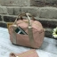 Anello Mini Boston shoulder Bag New arrival คอลเลคชั่นใหม่ล่าสุด ชน shop ค่ะ กระเป๋าถือ หรือสะพายข้าง ขนาดกำลังน่ารัก เปิดปิดด้วยซิปคู่ ภายในมี ใบลูกให้อีก 1 ใบ แยกใช้ได้ค่ะ ด้านหน้าสกรีนโลโก้แบรนด์ มีช่องทั้ง 4 ด้าน หน้าหลัง และด้านข้างใช้งานได้จริง มา พ