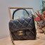 Chanel flap bag with chain กระเป๋าสะพายสุดหรู สวยดูแพง รูปทรงคลาสสิค ขนาดกำลังพอเหมาะ สายสะพายโซ่ในตัว น้ำหนักเบา