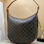 CELINE HOBO / CELINE HELOISE BAG IN SUPPLE CALFSKIN ไปตามตาลิซกัน ^^ เดอะเบสท์เซลเลอร์ต้องยกให้ กับกระเป๋าสะพาย ฟังก์ชั่นสุดเลิศ จุของได้เยอะ ดีไซน์รูปทรงใช้งานง่าย