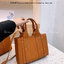CHLOE Woody medium embroidered leather tote / CHLOE TOTE BAG กระเป๋าทรงโท้ท สีสวย เรียบหรู ดูคลาสสิค รุ่นตามหา ใบใหญ่จุดของได้เยอะมาก ภายในโล่งกว้าง
