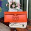 Tory burch Miller Metal clutch กระเป๋าคลัทช์ดีไซน์เรียบหรูออกแบบมาได้อย่างลงตัว ด้วยรูปทรงที่สวยงามและทันสมัย จากแบรนด์ Tory Burch ขนาดกำลังดี สามารถใส่กระเป๋าสตางค์หรือเครื่องสำอางค์ได้ตามขนาดกระเป๋า ในเรื่องของดีไซน์และLogo DoubleT เฉดเดียวกับสีของกระเป
