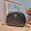 TORY BURCH KIRA CHEVRON SMALL CAMERA BAG / TORY CAMERA BAG / TORY BAG พร้อมส่ง 4 สี กระเป๋าสะพายทรงกล้อง ขนาดกะทัดรัด ไซส์สะพายคล่องตัว ดูหรู ลูกคุณหนู
