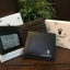 PLAYBOY SHORT WALLET กระเป๋าสตางค์สั้นพับ 2 ตอน รุ่นหายาก Limited Edition จาก Playboy หนังนิ่มอยู่ทรงสวย ด้านหน้าปั๊มโลโก้แบรนด์ ขนาดกำลังดีพกพาสะดวก ภายในมีทั้งช่องใส่รูป ใส่บัตร และ ช่องใส่ธนบัตรแยกสองช่อง เป็นสัดส่วนเหมือนกระเป๋าสตางค์ ใบยาว มาพร้อมกล่