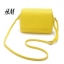 กระเป๋าสะพาย H&M รุ่น cross body bag มี 4 สี : ดำ , ชมพูนู๊ด , เหลือง , มิ้นท์