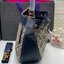 Tory burch t monogram jacquard drawstring hobo กระเป๋าถือและสะพายข้างทำจากผ้าใบ jacquard ตัดด้วยหนังแท้ อีกหนึ่งคอลเลคชั่นจาก T monogrameที่ออกแบบมาในรูปทรงกระเป๋า hobo ทรงสวย มีสไตล์เป็นทรงที่สาวๆนิยมใช้