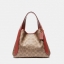 COACH HADLEY HOBO 21 BAG กระเป๋าถือหรือสะพายข้าง เรียบหรู หนังแกะแท้ ลาย signature brand หนังนิ่ม ปรับเปลี่ยนได้ 2 ทรง ปากกระเป๋ามีกระดุมแม่เหล็ก พร้อมตะขอเกี่ยว ภายในกว้าง ใส่ wallet ยาว mini iPad และของใช้ได้จุ พร้อมสายสะพายยาว ถอด ปรับระดับได้ค่ะ Must 