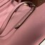 COACH MARKET TOTE กระเป๋าถือใบใหญ่ทรง TOTE ทรงกระเป๋าสวยหรู กระเป๋าใบใหญ่ใส่ของได้เยอะ Tote bag อีกหนึ่งรุ่นฮิต ให้พื้นที่จุของกว้างขวาง เชื่อว่าต้องเคยผ่านตาสาว ๆ มาก่อนแน่นอนค่ะ เพราะเป็นกระเป๋าที่ใช้งานง่าย สะพายไหล่ไปได้ทุกที่ ทุกโอกาส ด้วยขนาดของกระเ