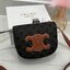 CELINE FOLCO CUIR TRIOMPHE IN MONOGRAM CANVAS กระเป๋าทรงครอสบอดี้ ลายโมโนแกรมวินเทจ รุ่นที่ดาราใช้กันเยอะมาก และเป็นอีกหนึ่งใบที่ครองใจสาวๆ ทรงน่ารักมากๆ