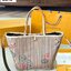 LV Neverfull Bandoulière Inside Out กระเป๋าสะพายทรงโท้ทใบใหญ่ กลับใช้ได้ 2 ด้านสุดคุ้ม ด้วยลายโมโนแกรมแคนวาส อีกด้านเป็นผ้าประทับลายสีเบจสวยโดดเด่นมากๆ