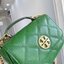Tory Burch Willa Mini Top Handle Bag พร้อมส่งที่ไทย ใบจริงคือสวยสุดดไปเลยค่าา! กระเป๋าสะพายข้างหรือหิ้วก็เก๋ไปอีกเลยค่ะ! หนังแท้อย่างดี ลายนวมนิ่มมือดีมากค่ะ ด้านหน้ามีอะไหล่โลโก้แบรนด์ เปิดปิดกระเป๋าแบบกระดุมแม่เหล็ก ภายในสามารถใส่กระเป๋าเงินใบกลางได้;มื