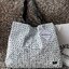 ORI 🥂 Baobao Issey Miyake Cart geometric tote bag / Miyake Cart Tote Bag รูปทรงที่สร้างขึ้นโดยบังเอิญ' เสื้อผ้าที่มีโครงสร้างและได้รับการออกแบบทางวิศวกรรมอันเป็นเอกลักษณ์ของแบรนด์ ส่งต่อไปยังเครื่องประดับที่น่าประทับใจและไร้กาลเวลาเหล่านี้ กร