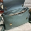 GUESS WOMENS LADIES COAST TO COAST BAG กระเป๋าถือ//สะพายข้าง ทรงสวย หรู วัสดุหนังปั้มลายแบรนด์ทั้งใบ หนังนิ่ม น้ำหนักเบาค่ะ ด้านหน้าห้อยพวงอะไหล่แบรนด์เพิ่มมาให้ เปิดปิดกระเป๋าแบบกระดุมแม่เหล็ก ภายในกว้างมากทีเดียว ใส่กระเป๋าสตางค์ใบยาว; ipad mini ได้ ของ