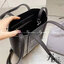 BALENCIAGA Everyday Tote Bag กระเป๋าโท้ทมินิไซส์ สาวๆอย่างเราถูกใจ ขนาดกะทัดรัด สีดำคลาสสิค ใช้ได้ในทุกโอกาส สะพายไปเรียน ไปทำงาน เหมาะทุกลุค วัสดุหนังคุณภาพดี สาวๆต้องไม่พลาดเลยน้า
