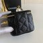 พรีเมี่ยมกิ๊ฟแท้ 100% 】หนังแท้ Chanel mini คล้องมือ น่ารักสุดๆ ซับในหนังสีทอง อะไหล่โซ่ทองสุดหรูป ไข่มุกปั้มโลโก้เลิศสุดควรมีเลยค่าา