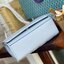 Tory Burch Savannah Convertible Shoulder Bag สาว ๆ ลุคสาวๆไม่ควรพลาด Collection นี้เลยนะคะ เป็นรุ่นที่ตอบโจทย์และครองใจสาว ๆ ได้อย่างแท้จริง เนื่องจากมีดีไซน์เรียบหรู โดยทางแบรนด์ได้ใช้เทคนิคการเย็บบนหนังเป็นลายเส้น (Chevron) ทำให้กระเป๋าดูมีราคามากยิ่งขึ