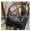TORY BURCH WILLA MINI HOBO พร้อมส่งที่ไทย น้องน่ารัก กระทัดรัด น่าใช้มากๆเลยค่าา! กระเป๋หิ้วหรือสะพายข้างได้ ทรสวย หนังแท้อย่างดี หนังนิ่มลายนวม สวยมากๆค่ะ เปิดปิดกระเป๋าแบบซิป ภายในโล่งสามารถใส่กระเป๋าเงินใบยาวได้;ของจำเป็นอื่นๆได้พอประมานเลยนะคะ พร้อมช่