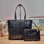 M.C.M SMALL REVERSIBLE LIZ SHOPPER IN VISETOS พร้อมเสิร์ฟความสวยให้ถึงบ้าน กับกระเป๋าทรงโท้ทไซส์ small ขนาดกำลังสวย แถมไม่พอ!! ยังมีใบลูกไปให้อีก สะพายแยกได้เก๋ๆด้วย!! ใครที่มองหากระเป๋าทรงโท้ทจุๆหน่อย ก็ต้องใบนี้เลย ดีไซน์ทรงสวยน่าใช้ โดดเด่นกว่าใคร ไม่ซ