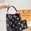 LV Neonoe MM Monogram Flowers / LV Bucket Bag กระเป๋าสะพายทรงบัคเก็ตใบใหญ่ โดดเด่นด้วยการตกแต่งลายพิมพ์ รูดเปิด-ปิดปากกระเป๋าด้วยเส้นหนัง สายสะพายมีให้ถึง 2 แบบ สายคล้องแขน และสายยาวที่สามารถปรับสะพายไหล่หรือสะพายข้างก็ได้ ภายในแบ่งสัดส่วนไว้สวย จุของได้ค