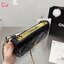CHANEL Trendy CC Woc Bag กระเป๋าทรงสะพายข้าง Woc ที่กำลังมาแรงมาในตอนนี้ โดดเด่นด้วยแผ่นโลหะคาดสีทองสวยอร่ามหรูหรา สามารถเป็นได้ทั้งกระเป๋าคลัช กระเป๋าสะพายข้างได้ในใบเดียว มาพร้อมสายคล้องโซ่สลับหนังให้ลุคหรูๆ ในใบเดียว รีบคว้าด่วนค่ะ!!