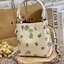 รุ่นฮิต รุ่นขายดี รุ่นที่สาวๆต้องมีค่ะ!! COACH SMALL TOWN BUCKET WITH DANDELION PRINT ((2310)) พร้อมส่งที่ไทยอีกครั้ง ห้ามพลาดค๊าาา😘 กระเป๋าทรงถัง หนังแท้ลายหนังสวยนิ่มอย่างดีค่ะ!