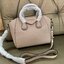 Givenchy Antigona Mini leather shoulder bag กระเป๋าสุดคลาสสิก ใบเดียวก็เอาอยู่ Day to Night Bag เข้าได้กับลุค Smart Casual ด้วยทรงกระเป๋าที่ฐานกว้างใส่ของใช้ที่จำเป็นได้ทุกอย่าง วัสดุหนังแกะสังเคราะห์ (หนังนิ่ม) ขึ้นรูปเงา สวย ตั้งอยู่ทรง มาพร้อมสายสะพายต