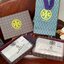 ของแท้ 💯% 】Tory burch kira chevron medium slim wallet กระเป๋าสตางค์หนังแกะขนาดmedium size การตัดเย็บหนังแกะแสนนุ่มแบบลายบุสองชั้น สัมผัสนุ่มควบคู่กับดีไซน์อันเป็นเอกลักษณ์ ดูแพงด้วยโลโก้ด้านหน้าสีทองสวยหรู
