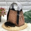 COACH HADLEY HOBO 21 BAG กระเป๋าถือหรือสะพายข้าง เรียบหรู หนังแกะแท้ ลาย signature brand หนังนิ่ม ปรับเปลี่ยนได้ 2 ทรง ปากกระเป๋ามีกระดุมแม่เหล็ก พร้อมตะขอเกี่ยว ภายในกว้าง ใส่ wallet ยาว mini iPad และของใช้ได้จุ พร้อมสายสะพายยาว ถอด ปรับระดับได้ค่ะ Must 