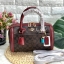 COACH ZOE BARREL SATCHEL IN SIGNATURE BAG กระเป๋าถือ/สะพายข้าง วัสดุหนังแกะแท้อย่างดี ลาย C ทั้งใบ ด้านหน้าห้อยอะไหล่กุญแจแบรนด์+พวงหนังแบรนด์ เพิ่มความหรู เปิดปิดกระเป๋าแบบซิปคู่ ภายในกว้างใส่ของได้จุ มีช่องโล่งใส่ของจุกจิกให้ ซับในบุผ้ากึ่งกำมะหยี่อย่าง