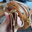 M.C.M KLASSIK CROSSBODY BAG สาวกเอ็มซีเอ็มต้องมีน้า!! หนุ่มๆเค้าสะพายกัน!! กระเป๋าสะพายข้างทรงครอสบอดี้ ที่ดาราใช้กันเพียบ!! รุ่นนี้หนุ่มๆสะพายหรือสาวๆก็สะพายได้น้า ขนาดกำลังดี วัสดุหนังแคนวาสคุณภาพดี มีช่องหลัก 2 ช่อง เปิด-ปิดด้วยซิป ด้านหลังมีช่องย่อยอี