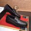 GUCCI Loafers for Men เกรดออริจินอล รองเท้าโลฟเฟอร์กุชชี่ ให้ลุคดูภูมิฐาน หรูหรา เข้ากับทุกชุด ทุกโอกาส วัสดุหนังแท้และแคนวาสอย่างดี ใส่สบาย ไม่กัดเท้า บล็อคมาตรฐาน 1:1 เป็นรองเท้าที่คุณผู้ชายควรมีติดตู้ภาพถ่ายจากงานขายจริง ใช้งานต่างประเทศได้
