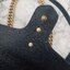 GUCCI GG Marmont Small Shoulder Bag กระเป๋าสะพายรุ่นคลาสสิค แต่งโลโก้สีทองโดดเด่น สวยหรูดูแพงขับผิว อัพลุคได้สบายๆ ด้านหลังดีไซน์รูปหัวใจ 🖤