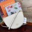 พร้อมส่งที่ไทยครบทั้ง6สีค่ะ 😘 Coach Ellen Crossbody In Signature ((C1432)) กระเป๋าทรงฮาฟมูนรูปทรงคลาสสิก ออกแบบให้มีลักษณะโค้งมน ไม่ดูเป็นทรงแข็งจนเกินไป ดีไซน์และสีของกระเป๋ายังเรียบง่าย เข้าได้กับทุกชุด สะพายครอสบอดี้ร์//สะพายข้าง หรือถือแบบคลัท