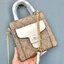 น้องเข้าใหม่ ไม่มีไม่ได้แล้ว ต้องรับไปดูแลเลยค่าา❤️ COACH MINI PEPPER CROSSBODY IN SIGNATURE ((C7227)) 📣พร้อมส่งที่ น้องใหม่ล่าสุดค่าา! กระเป๋าสะพายครอสบอดี้ร์ หรือหิ้วออกงานก็สวยไม่น้อยทีเดียวค่ะ หนังแท้นิ่มสวย หูหิ้วและด้านข้างกระเป๋าทำลา