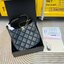 Chanel 22K Hobo Shoulder Bag กระเป๋าสะพายทรงโฮโบทรงสวย หนังเรียบหรูหรา อะไหล่ทองวินเทจ ประดับโลโก้แบรนด์สุดหรูด้านหน้า