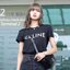 Celine MEDIUM TRIOMPHE BAG IN SHINY มีรูปทรงเป็นกล่องคล้ายกับกระเป๋า Classic Box แต่มีการออกแบบโลโก้ที่สะดุดตาแบบวินเทจ ด้วยดีไซน์ที่ดูโฉบเฉี่ยว แต่คงความคลาสสิคอย่างเต็มเปี่ยม ทำให้เป็นที่ดึงดูดความสนใจของสาวๆ สายสะพายสามารถปรับระดับได้ มีความคล่องตัวในก