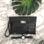ใหม่ล่าสุด !!KEEP Clutch bag with strap Size M รุ่นหายาก งานหนังแท้!! ปั๊มลายจรเข้คะ #หนังแท้ราคานี้หาไม่ได้แล้วจ้าา 🌈🌈กระเป๋าสะพาย งานหนังแท้ทนทาน ปรับเก็บสายถือเป็น clutch bag ได้คะ มีสายคล้องข้อมือ อะไหล่สีดำ ขนาดกะทัดรัด พร้อมช่อง ใส่ข