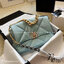 CHANEL 19 Handbag Flap Bag กระเป๋าสะพายรุ่นในตำนานที่เป็นลูกรักของสาวๆ ไปแล้ว คลาสสิกที่สุด ให้ลุคลูกคุณมั๊กมากกก งานหนังเรียบสวย หนังมีกลิ่นหอมฟุ้งตั้งแต่เปิดกล่อง หรูหราแบบไม่ต้องพูดเยอะ