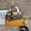 ORI หนังแท้ | LV x TM Handbag East West Murakami ซีซั่นนี้จะเป็นรุ่นไหนไปไม่ได้นอกจากรุ่นใหม่ล่าสุด พิมพ์ลายโมโนแกรมทั้งใบทรงล้ำสมัย หนังแท้นิ่มอย่างดี ประดับด้วยหมุดโลหะสีทองสุดหรูค่ะ