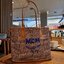 M.C.M REVERSIBLE LIZ SHOPPER IN VISETOS ความจุใจมาพร้อมเสิร์ฟให้ถึงบ้าน แถมไม่พอ!! ยังมีใบลูกไปให้อีก สะพายแยกได้เก๋ๆด้วย!! ใครที่มองหากระเป๋าทรงโท้ทจุๆ ต้องใบนี้เลย!! กระเป๋าสะพายไหล่ ดีไซน์ทรงสวยน่าใช้ โดดเด่นกว่าใคร ไม่ซ้ำ สำคัญคือ ใช้ได้ 2 ด้าน กลับใช