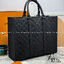 TOP ORI หนังแท้ | LV Sac Plat 24H Tote bag กระเป๋าโท้ทใบใหญ่ หนัง Taurillon ฉลุลายโมโนแกรมสวยหรูคมชัด สะท้อนความสง่างามเปี่ยมเสน่ห์สไตล์มัสคิวลีน ด้านในมีพื้นที่จุของได้มาก มีช่องแบ่งสัดส่วนด้านในไว้อย่างดี