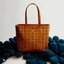 M.C.M MEDIUM TONI SHOPPER ไซส์ใหม่!! รุ่นยอดฮิต ติดกระแสไม่เลิก!! กระเป๋าสะพายไหล่ ทรง shopper รอบนี้ใบใหญ่จุใจแม่ไปเลยจ้า วัสดุหนังแคนวาสคุณภาพดี ปากกระเป๋ามีซิปรูดกันของหล่น รูดใช้งานง่าย ภายในเป็นช่องโล่ง บุผ้าสวยชิค ใส่ของได้แบบเน้นๆ สะพายไปไหนก็ได้ ค