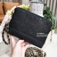 Chanel Shoulder Bag With Chain VIP Gift With Purchase (GWP) พรีเมี่ยมกิ้ฟ Chanel Perfume Counter วัสดุหนังคาเวียร์สวยหรูอยู่ทรง เปิดปิดด้วยซิปสะดวกใช้หัวซิปแบรนด์ ห้อยอะไหล่โลโก้ทองเพิ่มดีเทลเก๋ ภายในมีโลโก้และช่องซิป ใส่กระเป๋าสตางค์ มือถือ iphone ได้ มา
