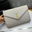 หนังแท้ YSL college large chain bag in quilted leather 30cm กระเป๋าสะพายใบใหญ่ ดีไซน์ทรงสวยหรู ตอบโจทย์ได้ทุกสไตล์ ภาพสินค้าถ่ายจากงานขายจริง ใช้งานต่างประเทศได้