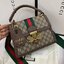 พรีเมี่ยมกิ๊ฟแท้ 100% 】Gucci Queen Margaret GG small top handle bag 476541 Dark Coffee งานหนังแท้ กระเป๋าที่ใช้เป็น Everyday Bag สามารถใช้งานได้บ่อยครั้งและสามารถสะพายไปทำกิจกรรมต่าง ๆ ได้ทุกวันตัวกระเป๋าอยู่ทรงสวย จุดเด่นมีผีเสื้อแสนสวย อีกหนึ่งไอเท็มที่