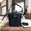 Kate Spade New York Cameron Street Pippa Bag กระเป๋าถือหรือสะพายรุ่นใหม่ล่าสุดจาก Kate Space Factory Outlet ดีไซน์ทรงถัง เปิดปิดด้วยหูรูด Drawstring ด้านหน้าประดับโลโก้เเบรนด์อะไหล่ทอง ภายในมีช่องใส่ของสามารถใส่กระเป๋าสตางค์ใบยาว มือถือ ของใช้ได้จุ พร้อมส